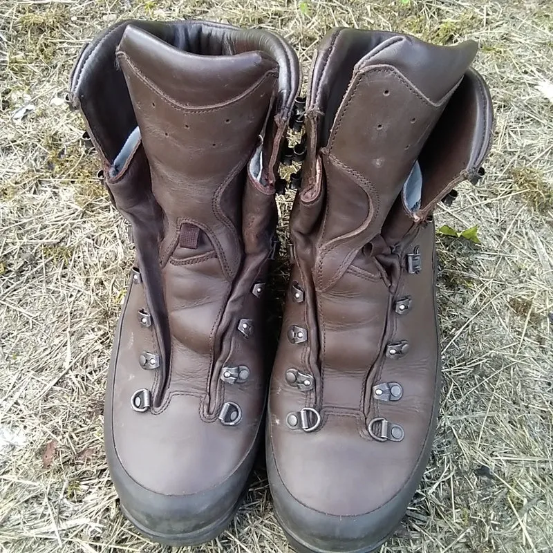 Iturri High Liability Combat / Mountain Boot. Used / Graded. Brown.